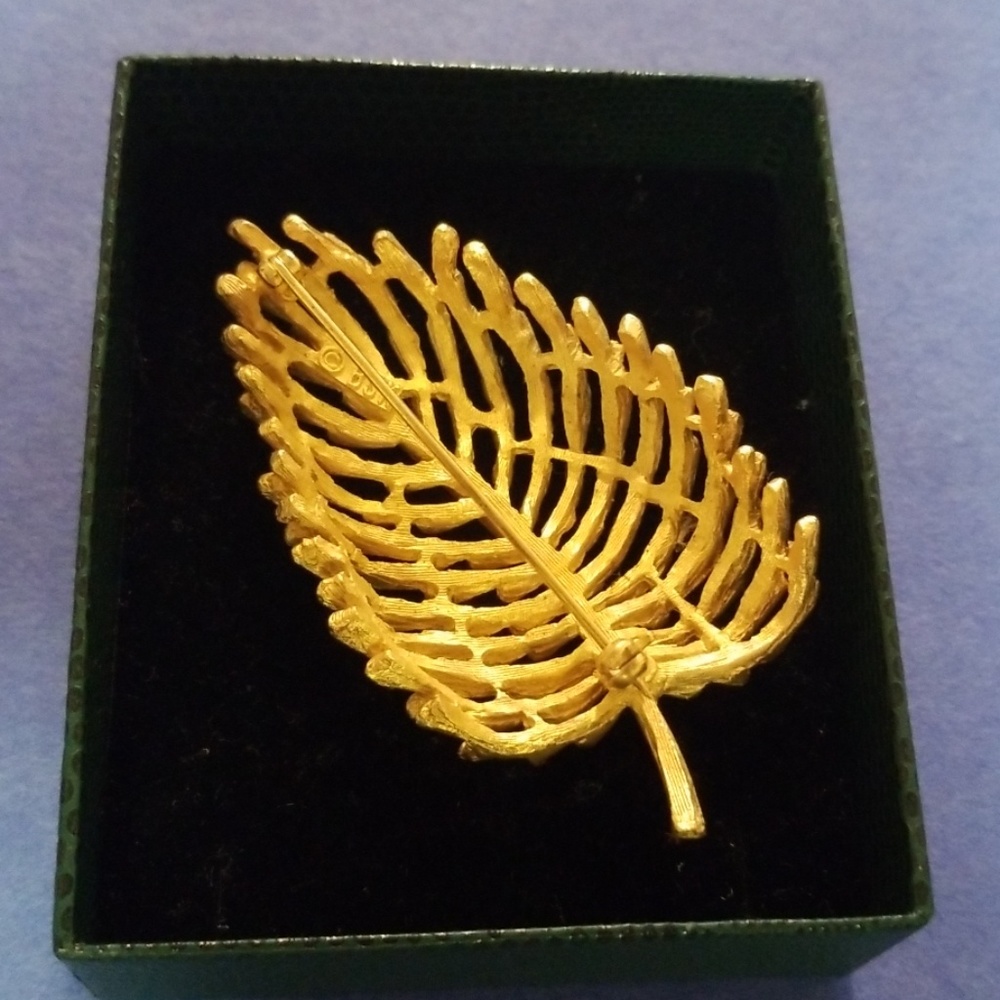Pin - Picture 2 of 2